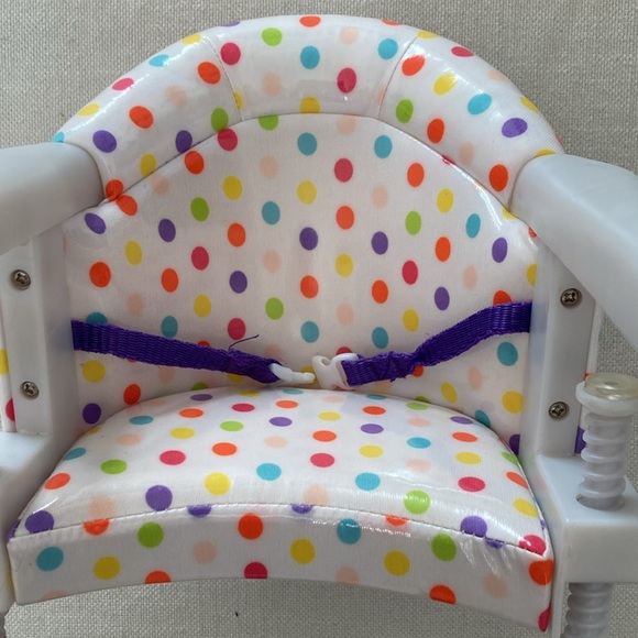 AMERICAN GIRL | Doll Treat Seat - Polka Dot Doll Clip-on Booster Seat - Picture 11 of 16